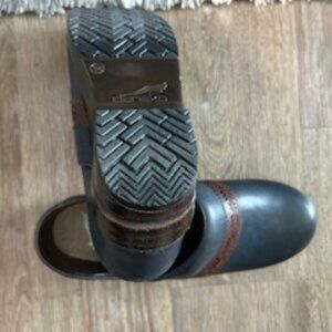 Dansko Clogs 7.5
